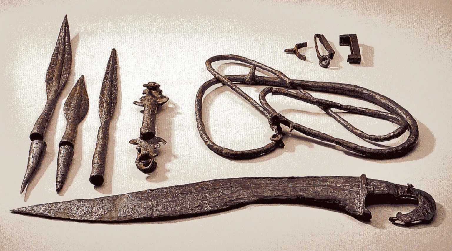 Las armas en los poblados ibéricos teoría, método y resultados VOCES DE BRONCE Y HIERRO Las armas en los poblados ibéricos teoría, método y resultados VOCES DE BRONCE Y HIERRO